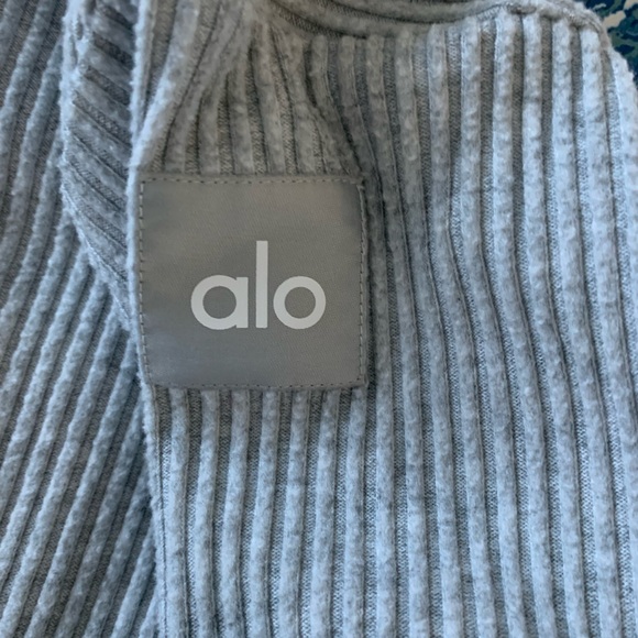 ALO Yoga Muse Ribbed Hoodie size Medium NWOT - Picture 9 of 9
